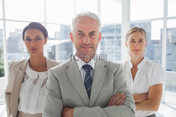 三预警齐发！广州多区雷雨大风、暴雨预警生效