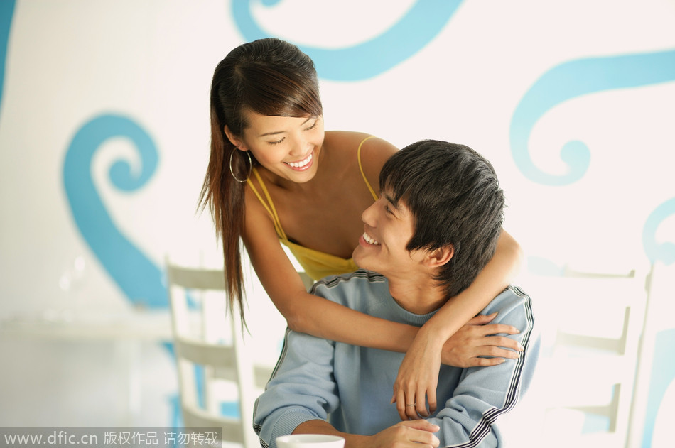 贵港市人民代表大会常务委员会关于接受蒋建伟辞去贵港市监察委员会主任职务请求的决定