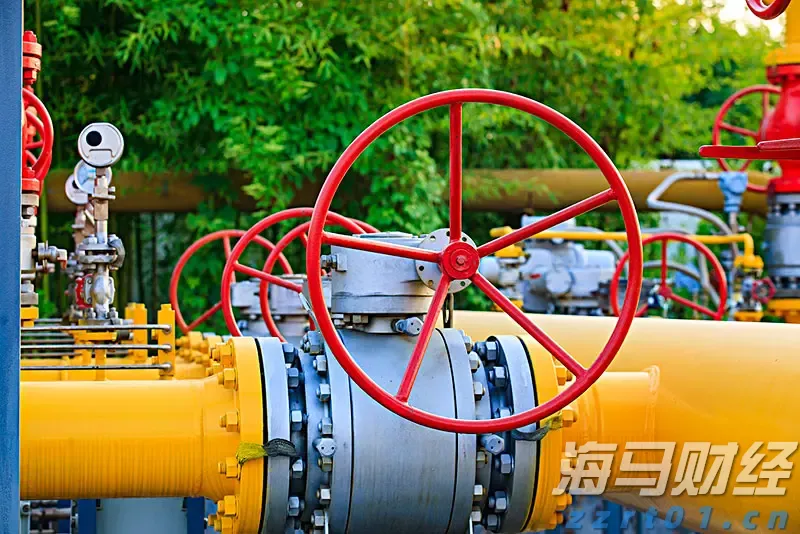 从SOFR期权到债市倾斜：交易员积极应对“美联储转向”预期，9月或将降息50基点