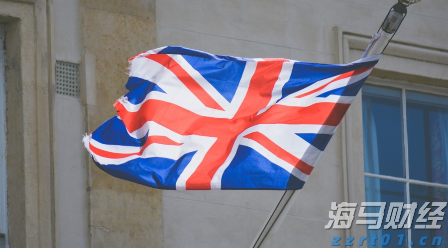 瑞银Q2减持美股科技股,聚焦纳斯达克100指数回调