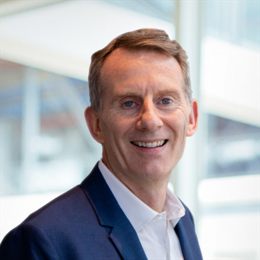 麦克未关，特朗普马克龙对话泄露