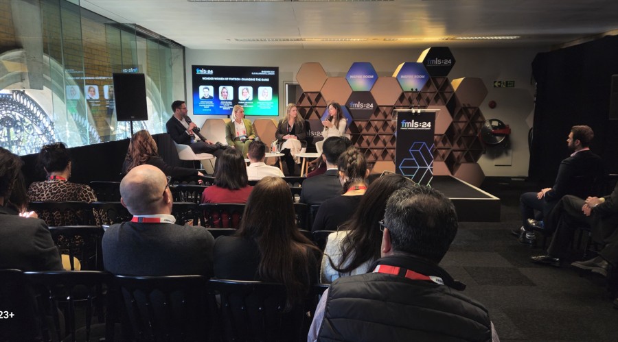 港股午评|恒生指数早盘上涨0.49% 黄金股普遍上扬